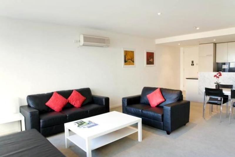Ultiqa Little Collins Aparthotel Melbourne Exterior photo