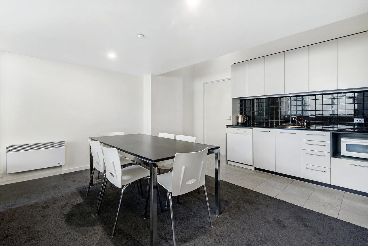 Ultiqa Little Collins Aparthotel Melbourne Exterior photo