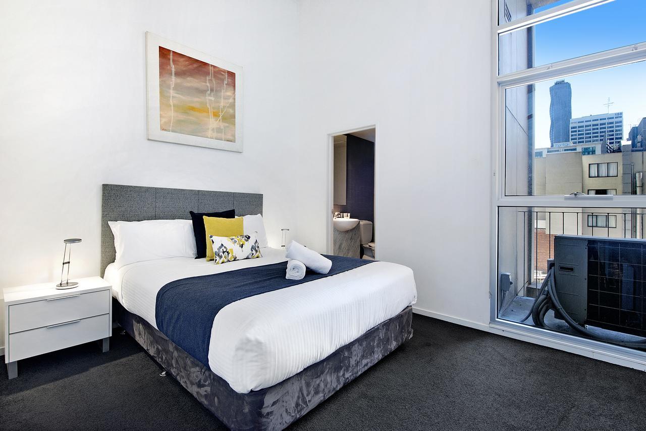 Ultiqa Little Collins Aparthotel Melbourne Exterior photo