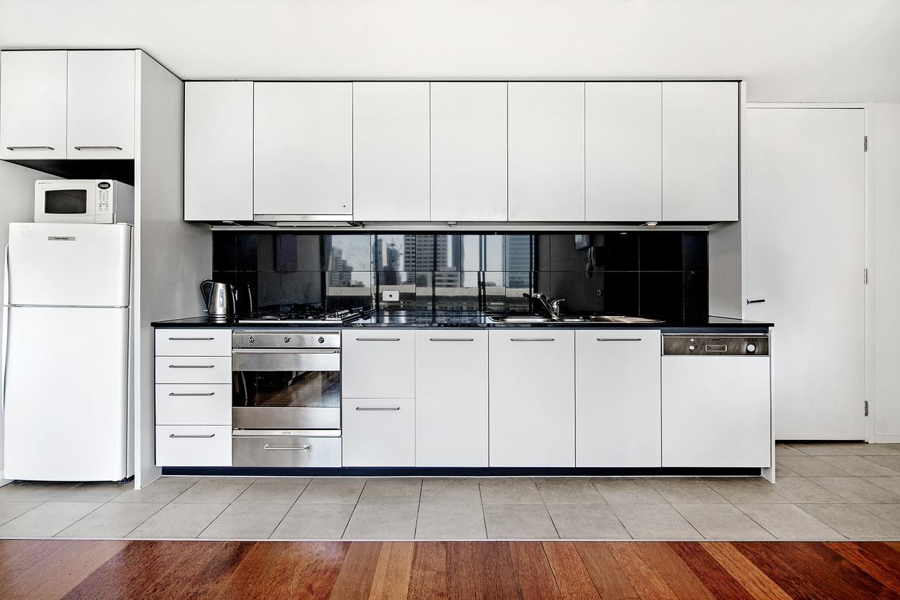 Ultiqa Little Collins Aparthotel Melbourne Exterior photo