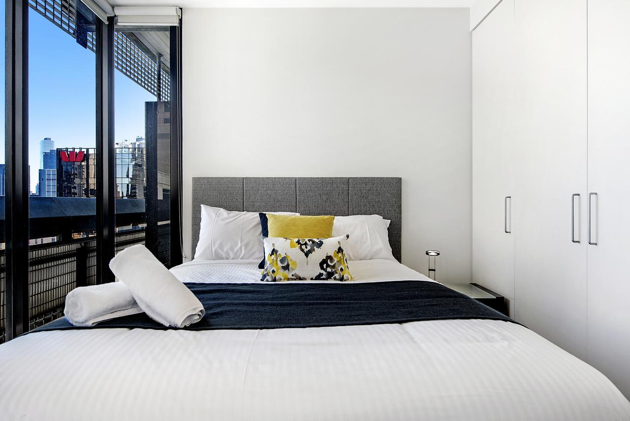 Ultiqa Little Collins Aparthotel Melbourne Exterior photo