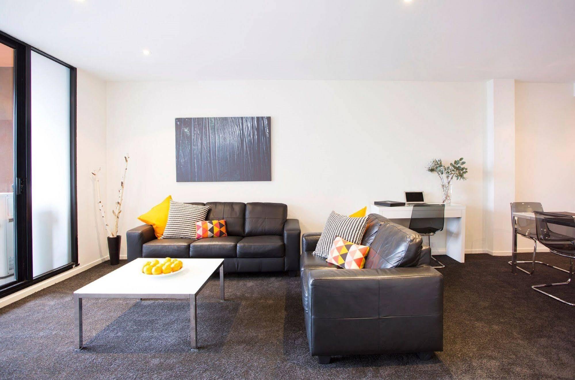 Ultiqa Little Collins Aparthotel Melbourne Exterior photo